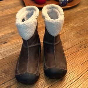 Keen Women's Brown and Cream Boots